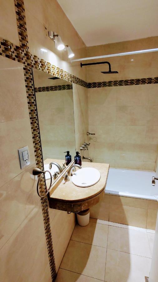 Avenida Aconquija Premium *
